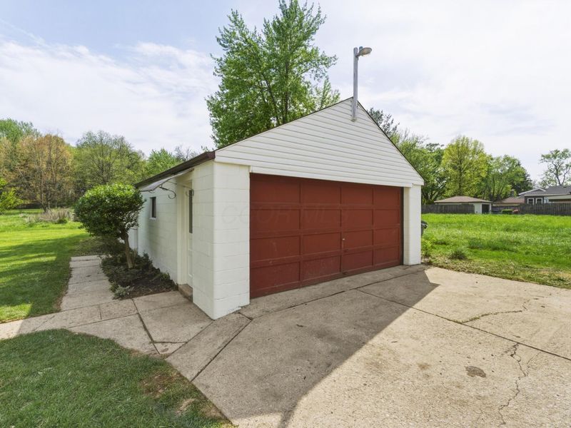 1887 E Cooke Road, Unit A, Columbus, OH 43224 Photo 24