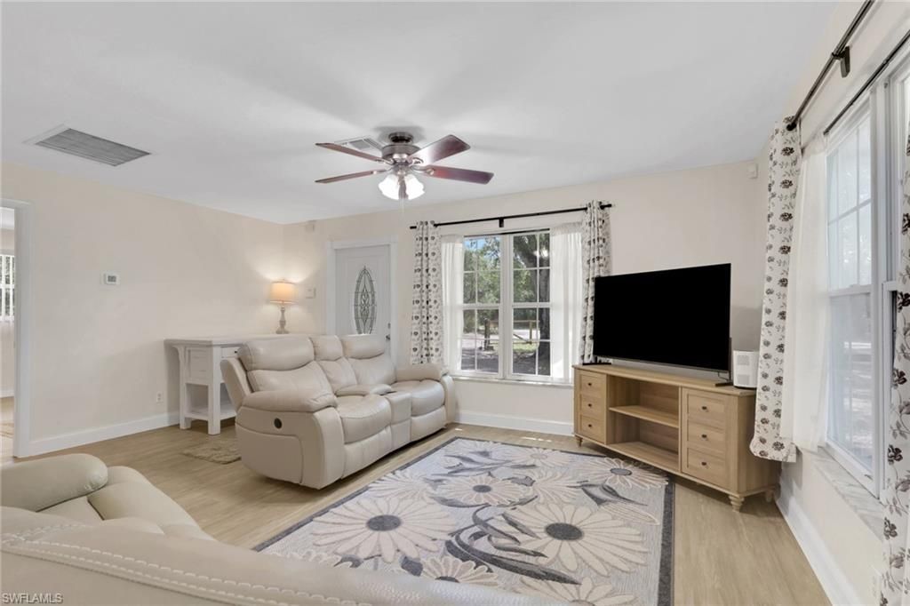 2431 Lippincott Rd, Alva, FL 33920 Photo