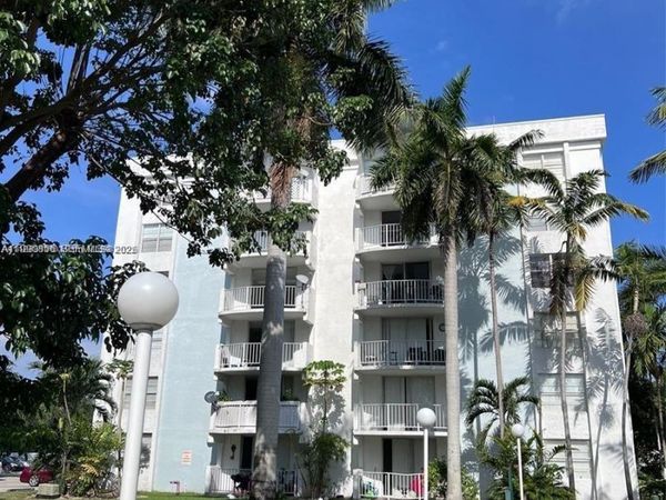 486 NW 165th St Rd , Unit B-405, Miami, FL 33169