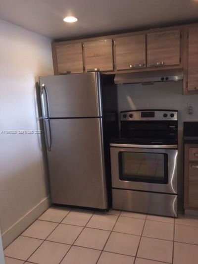 486 NW 165th St Rd , Unit B-405, Miami, FL 33169 Photo