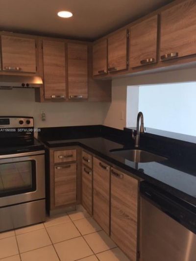 486 NW 165th St Rd , Unit B-405, Miami, FL 33169 Photo