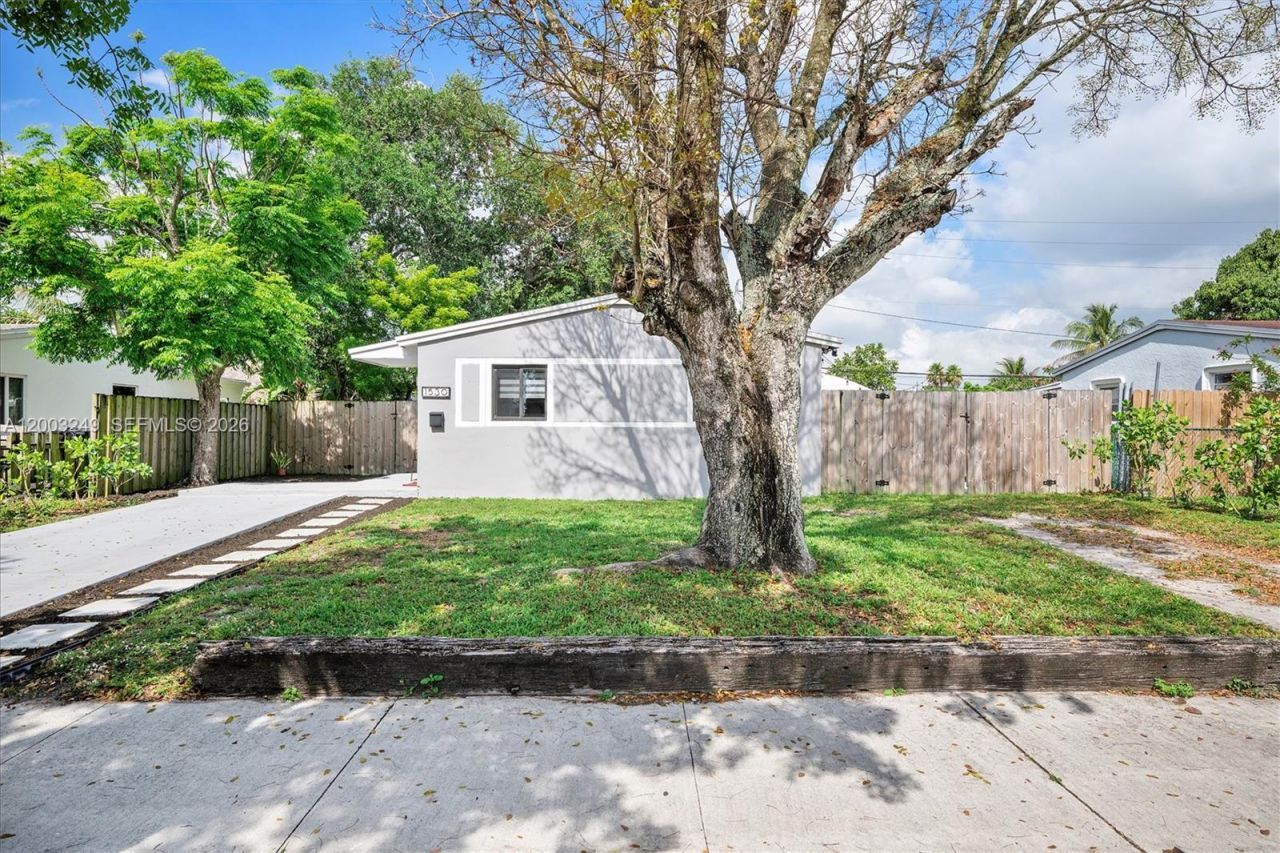 1530 N 69th Way , Hollywood, FL 33024 Photo