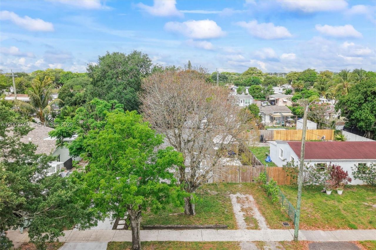 1530 N 69th Way , Hollywood, FL 33024 Photo