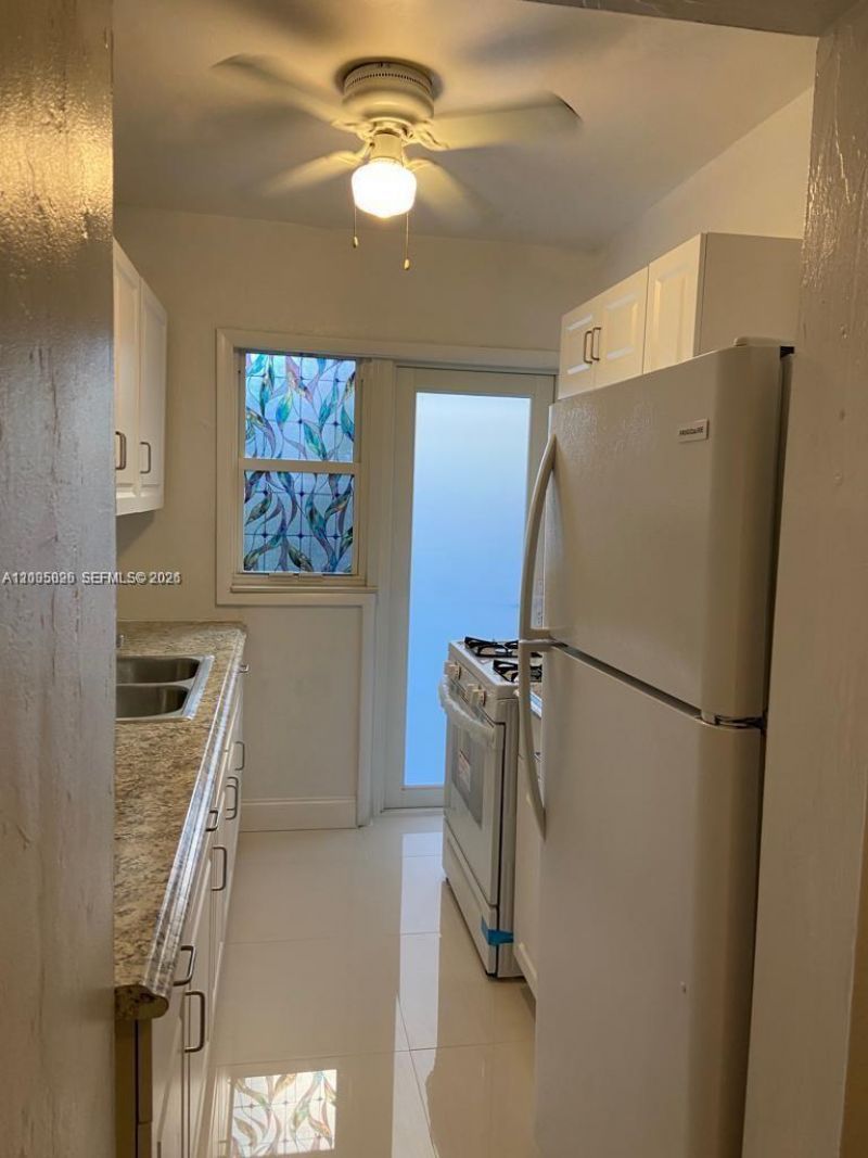 1995 Marseille Dr , Unit 5, Miami Beach, FL 33141 Photo