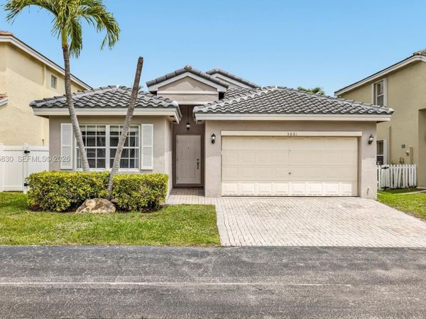 5861 S Sable Cir, Margate, FL 33063