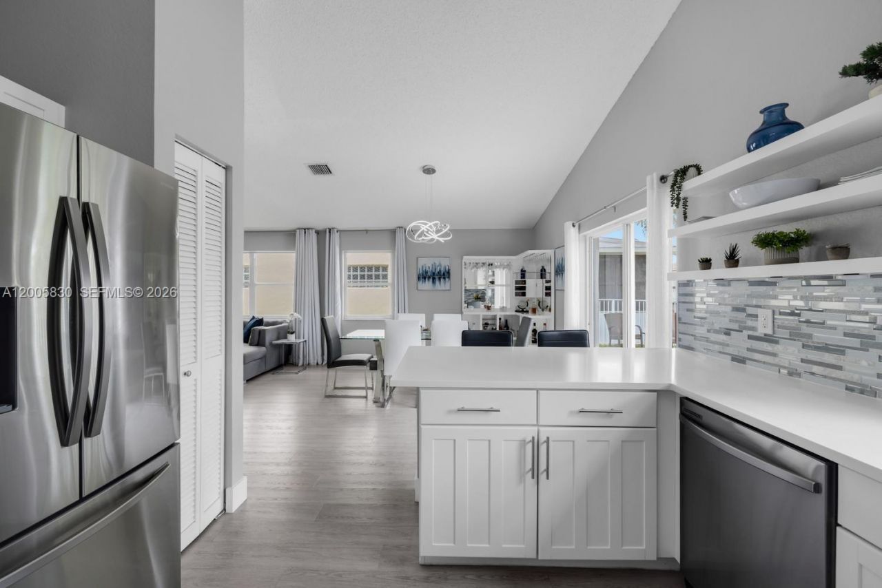 5861 S Sable Cir, Margate, FL 33063 Photo