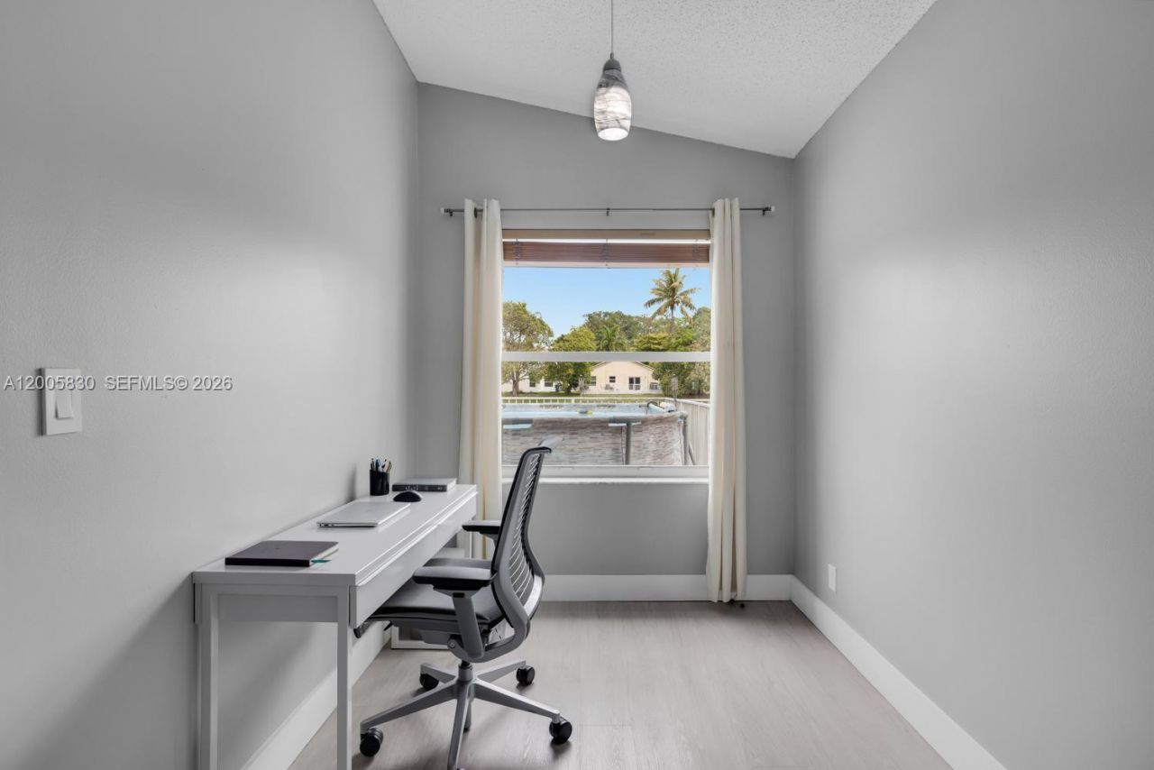 5861 S Sable Cir, Margate, FL 33063 Photo