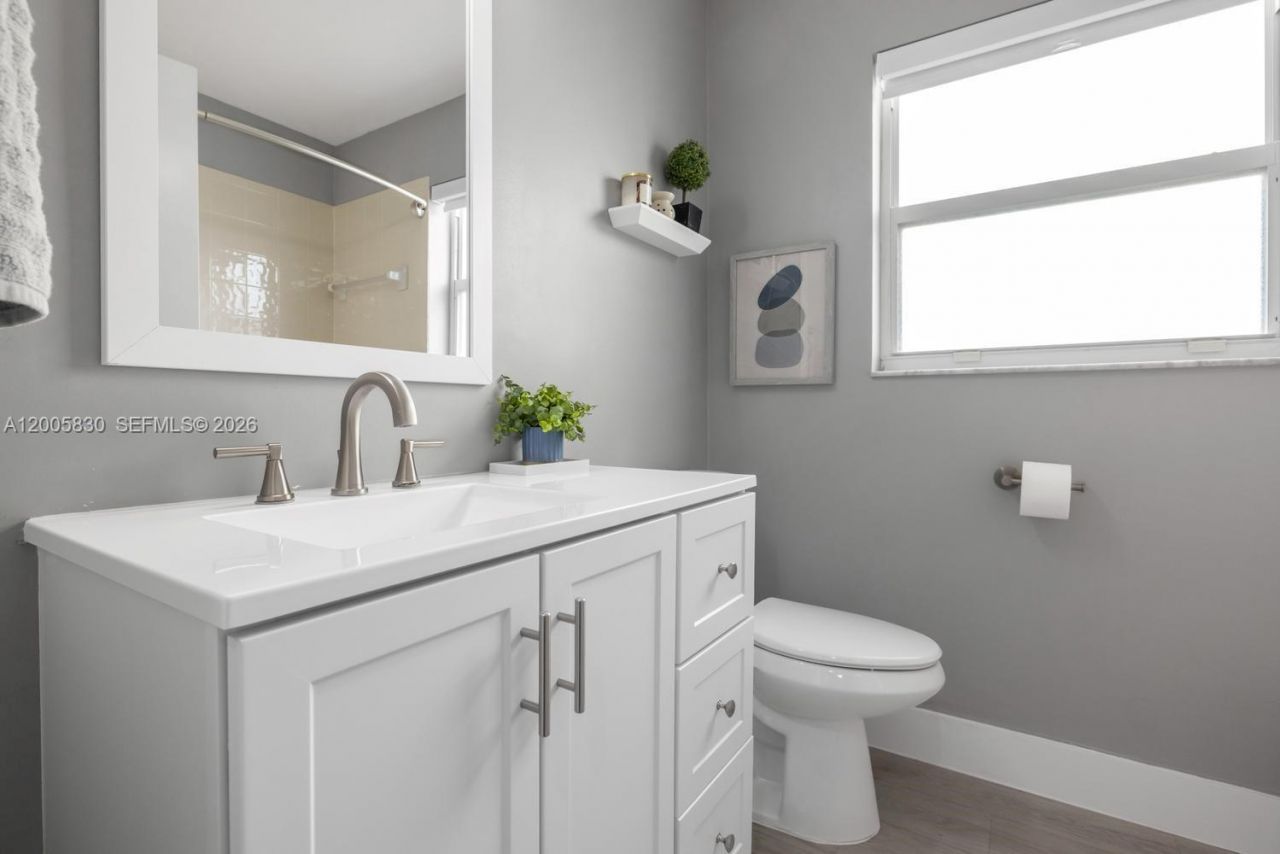 5861 S Sable Cir, Margate, FL 33063 Photo