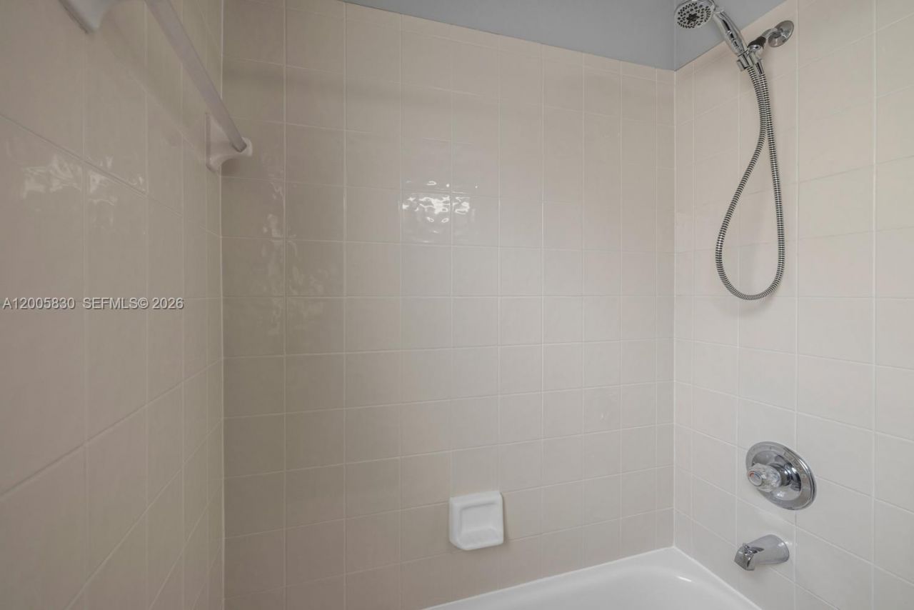 5861 S Sable Cir, Margate, FL 33063 Photo