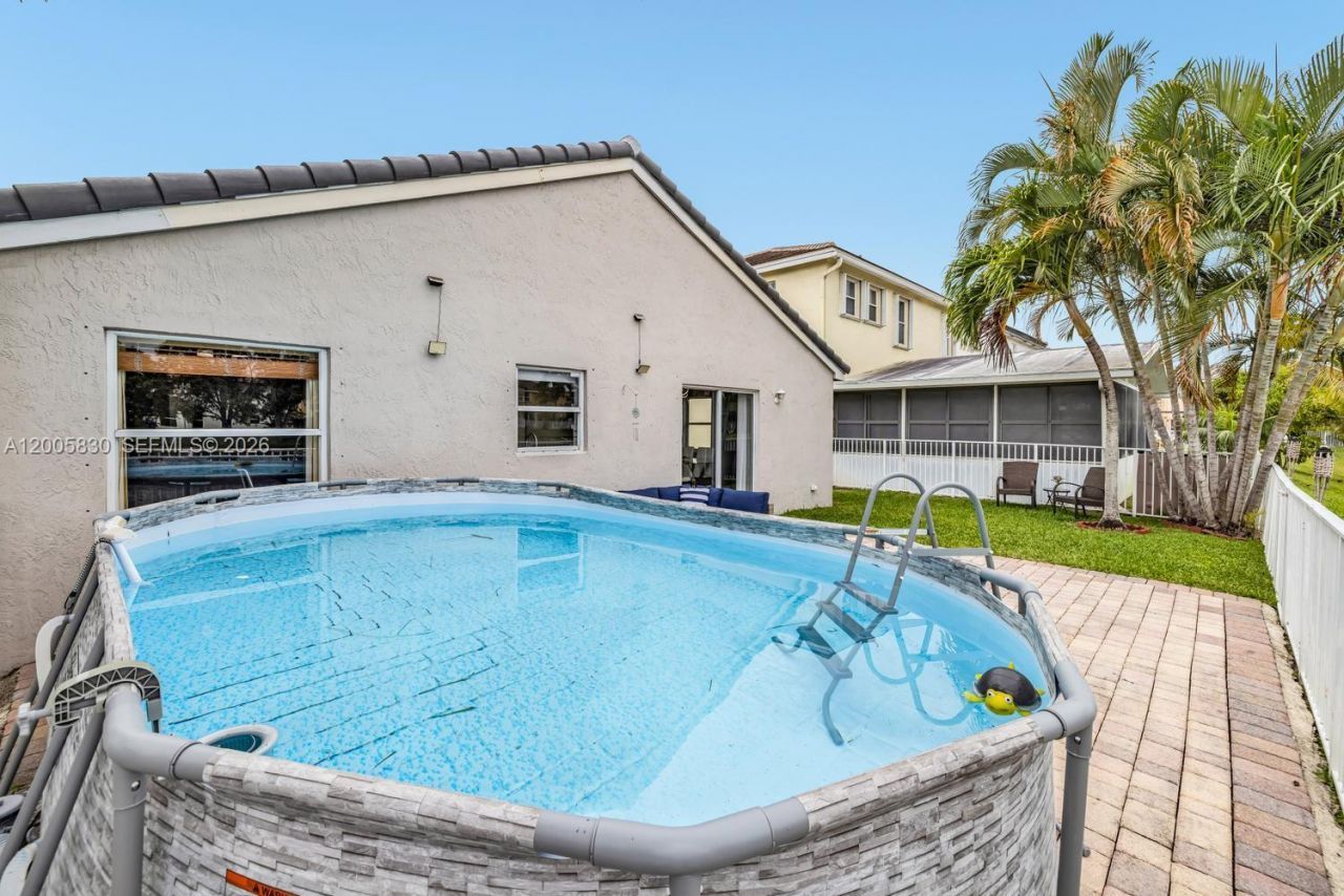 5861 S Sable Cir, Margate, FL 33063 Photo