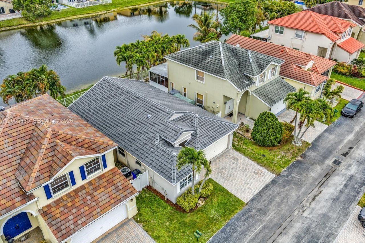 5861 S Sable Cir, Margate, FL 33063 Photo