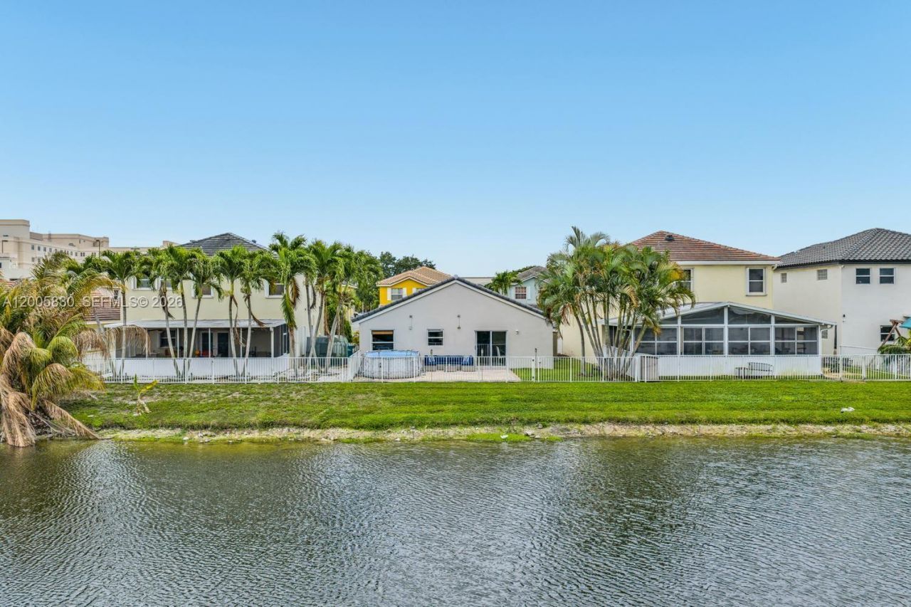5861 S Sable Cir, Margate, FL 33063 Photo