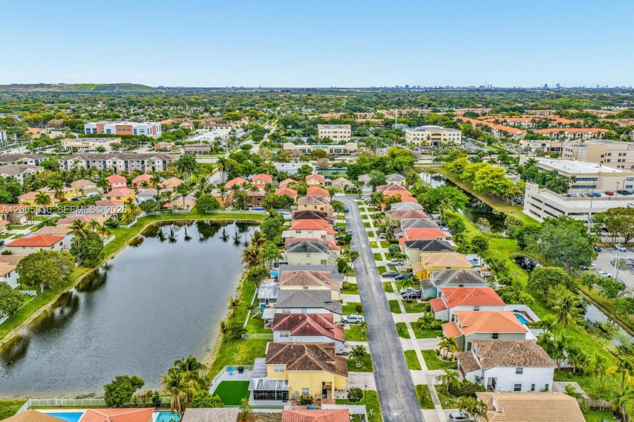 5861 S Sable Cir, Margate, FL 33063 Photo