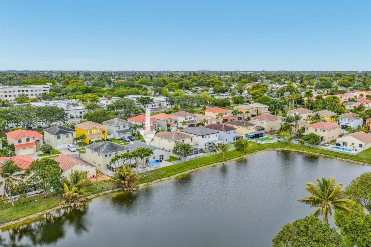 5861 S Sable Cir, Margate, FL 33063 Photo