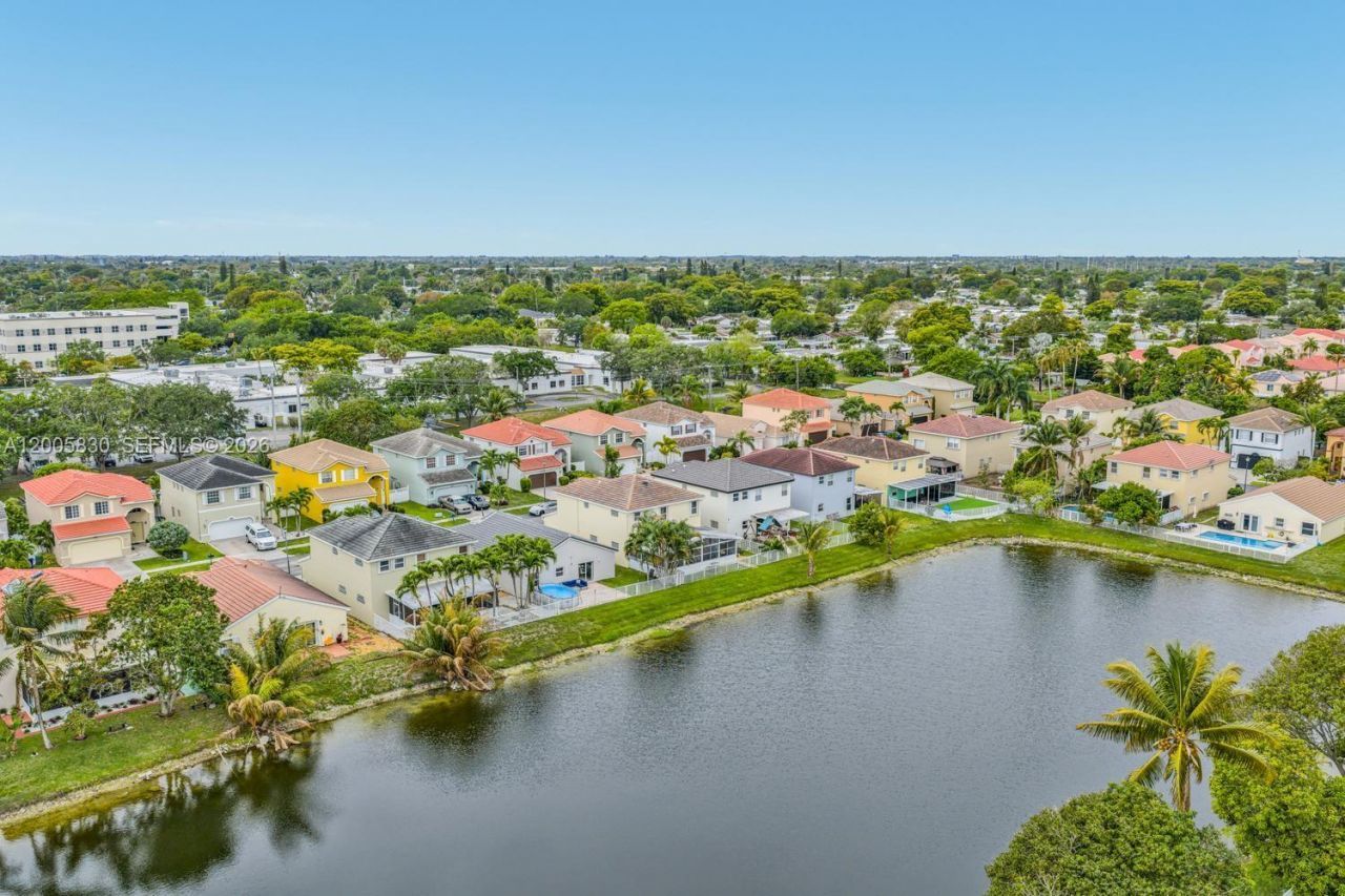 5861 S Sable Cir, Margate, FL 33063 Photo