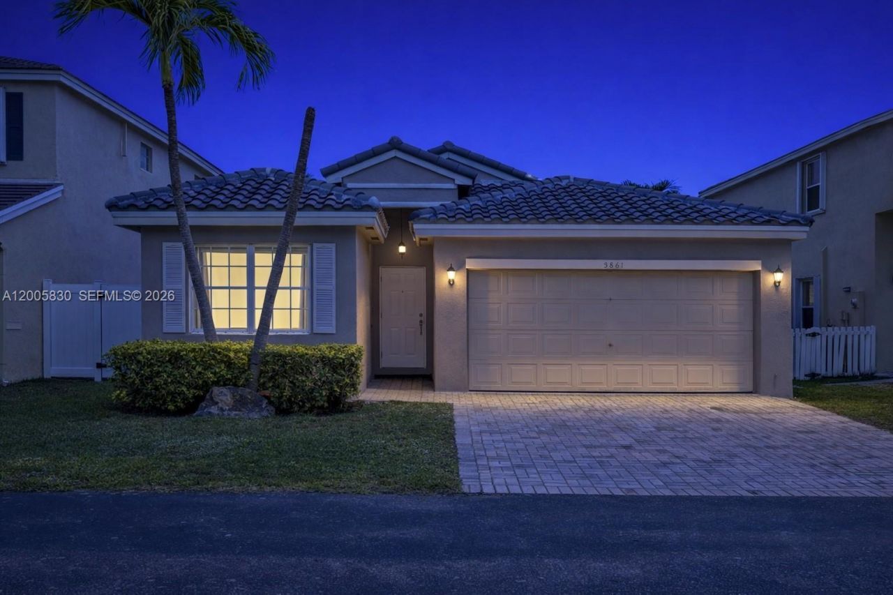 5861 S Sable Cir, Margate, FL 33063 Photo