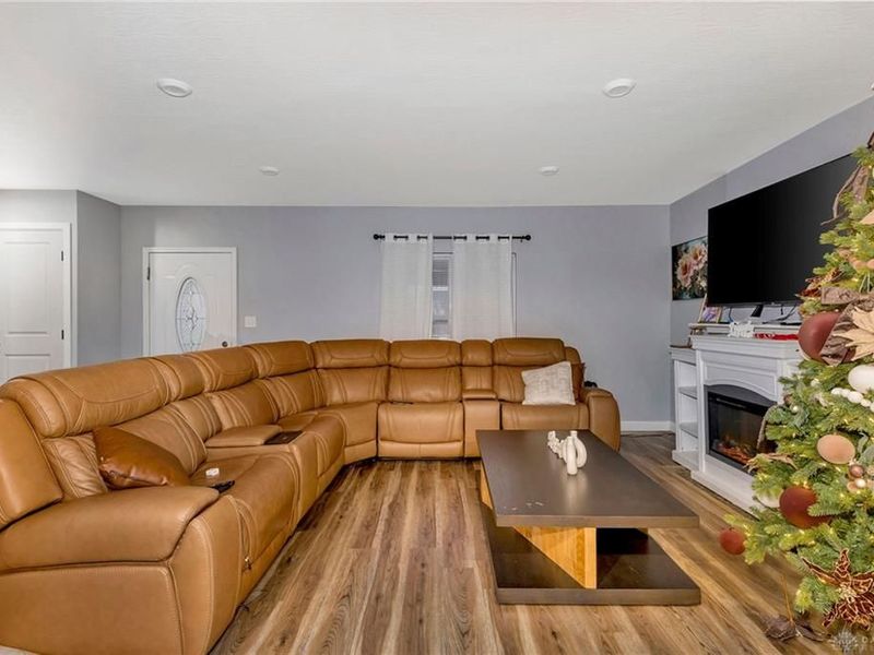 4302 Sylvan Drive, Dayton, OH 45417 Photo 4