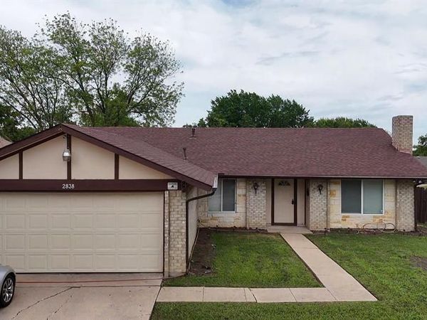 2838 Padre Lane , Grand Prairie, TX 75052