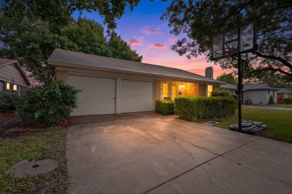 12226 Brisbane Avenue, Farmers Branch, TX 75234 Main Photo