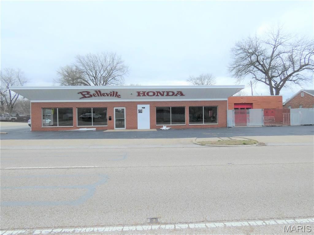 2100 N Belt , Belleville, IL 62226 Main Photo