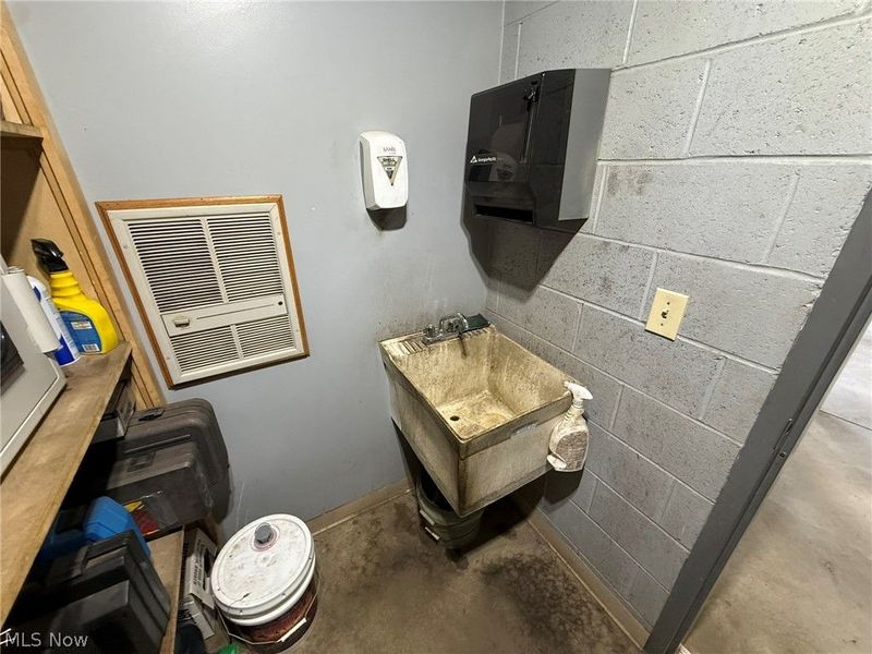 1 Dennison Yard Circle, Dennison, OH 44621 Photo 19