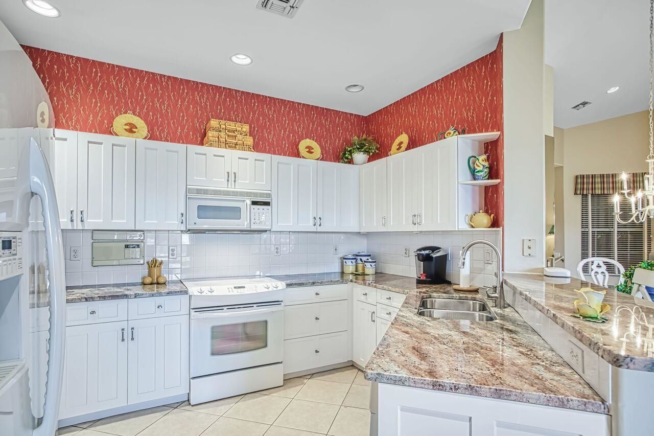 9270 Bayberry Bnd, Unit 202, Fort Myers, FL 33908 Photo