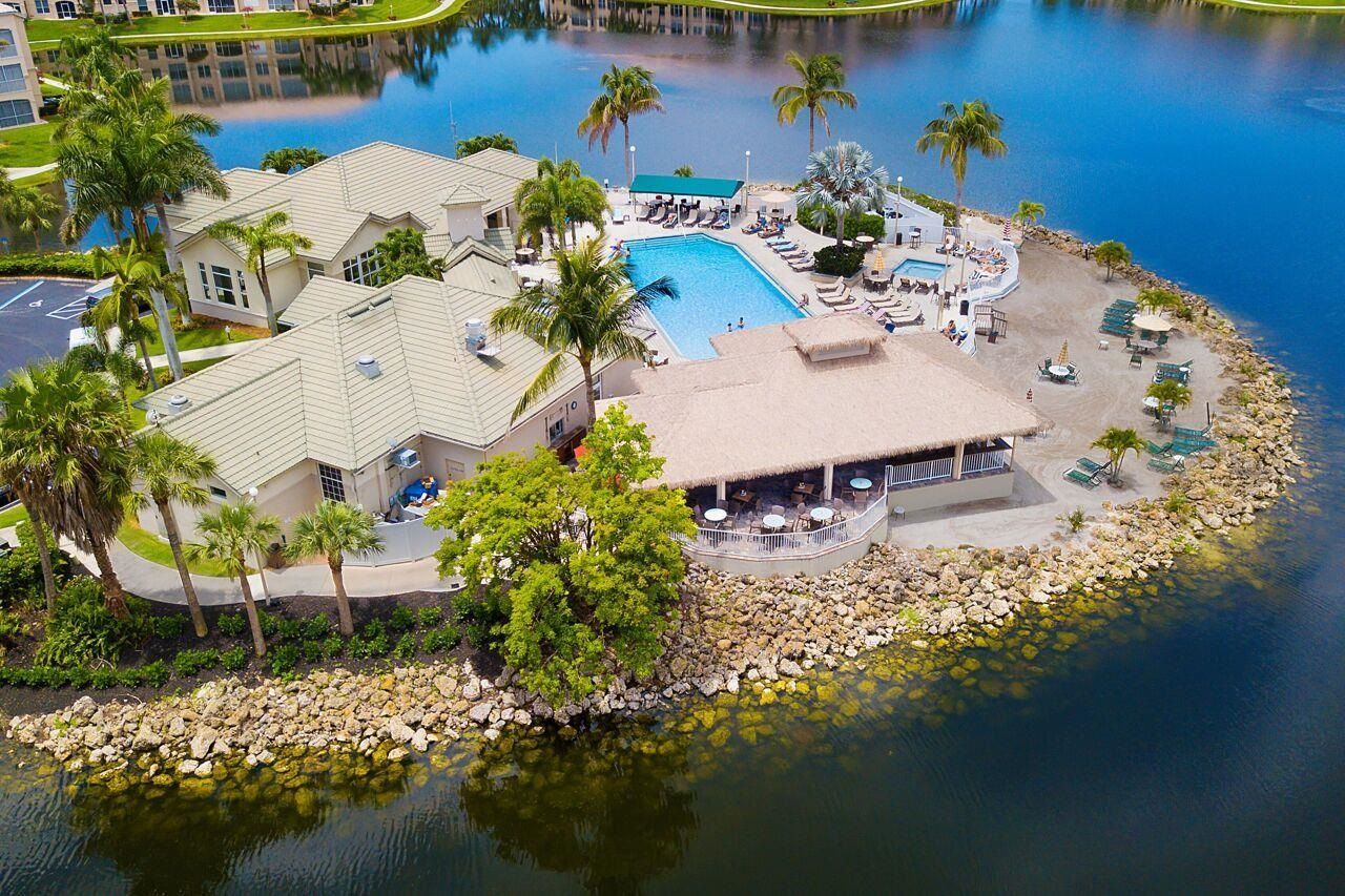 9270 Bayberry Bnd, Unit 202, Fort Myers, FL 33908 Photo