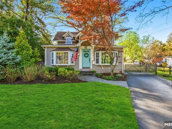 454 Maple Avenue, GLEN ROCK, NJ 07452