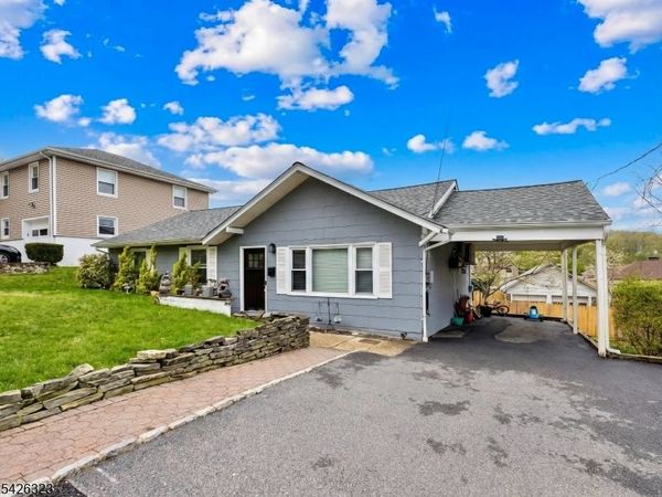 15 Cross St, Dover, NJ 07801