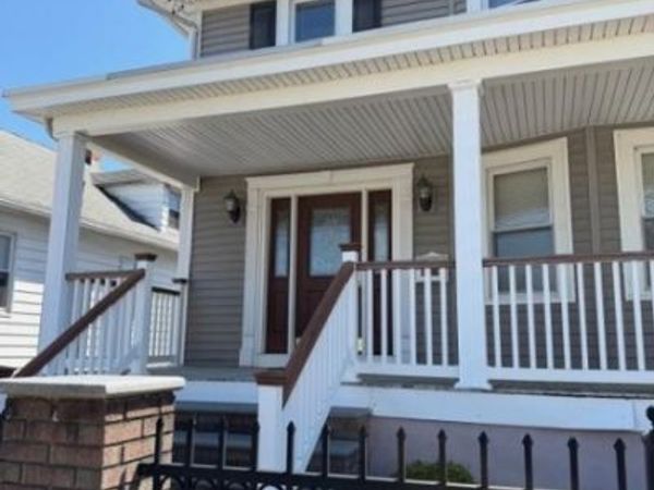 43 1St St, Raritan, NJ 08869