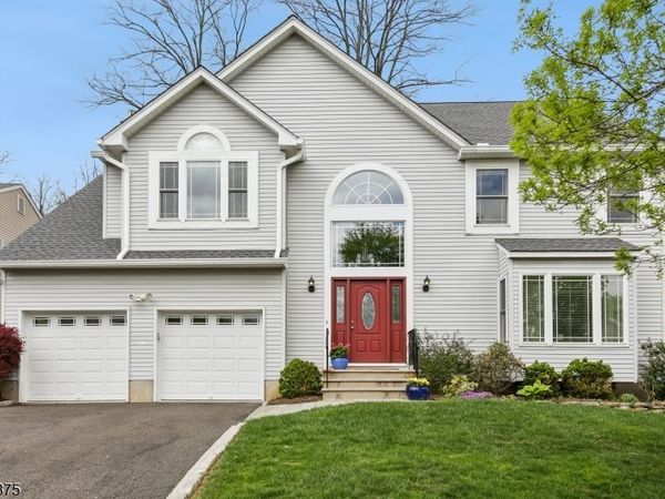 7 Blazure Dr, Bernardsville, NJ 07924