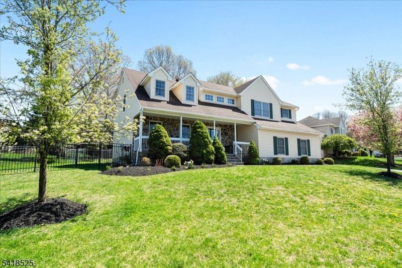3 Magnolia Ct, Roxbury, NJ 07876 Main Photo