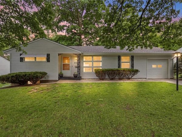 5302 Flint Street, Shawnee, KS 66203