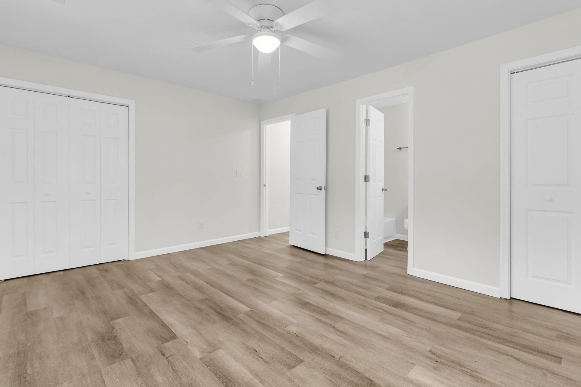 802 Royle Road Photo 18