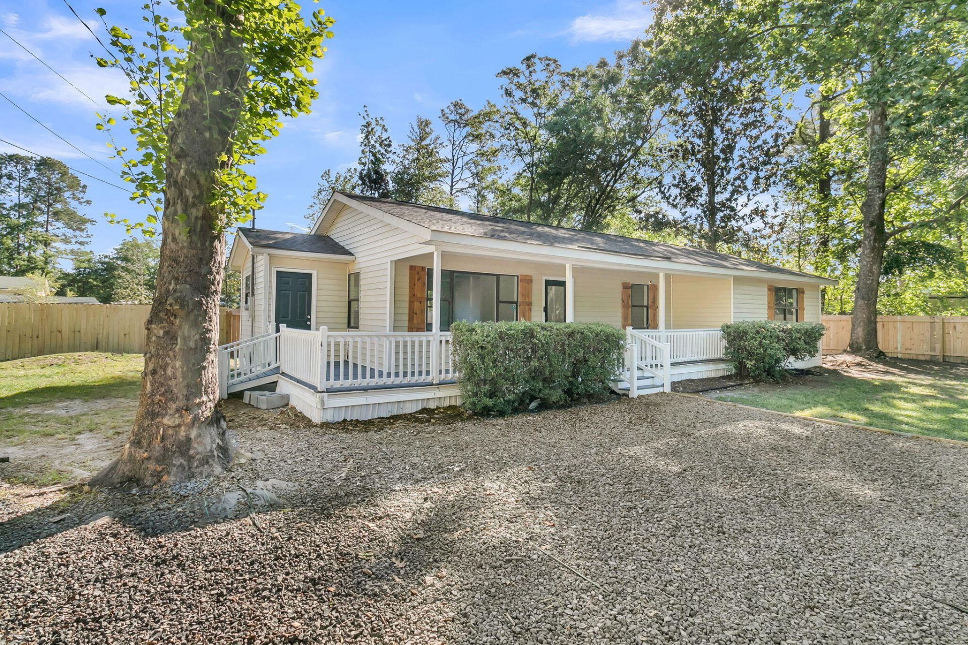 802 Royle Road Photo 28