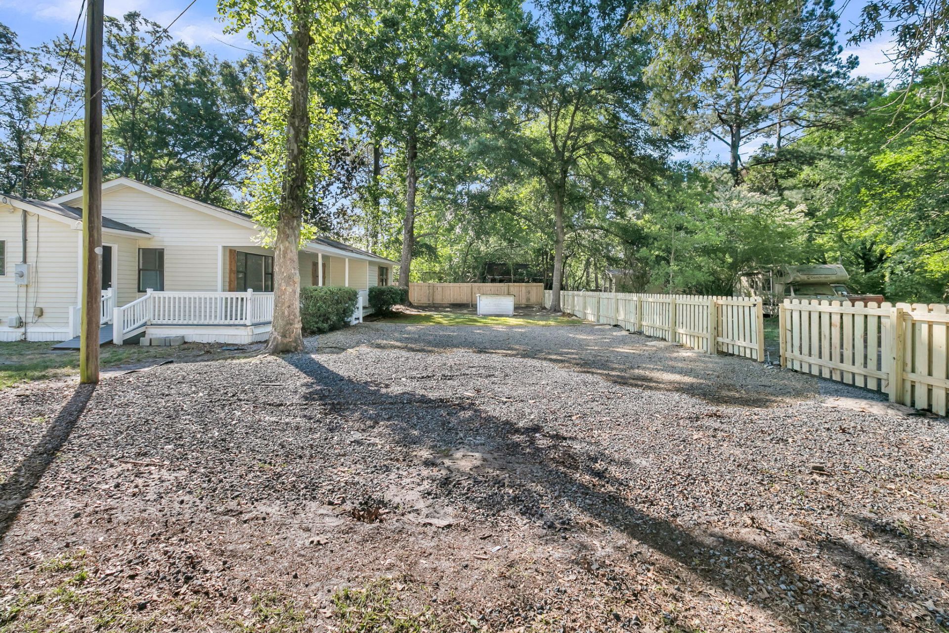 802 Royle Road Photo 31