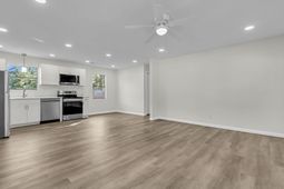 802 Royle Road photo 4