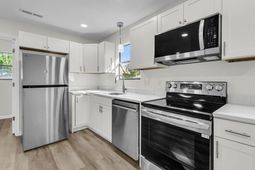 802 Royle Road photo 4