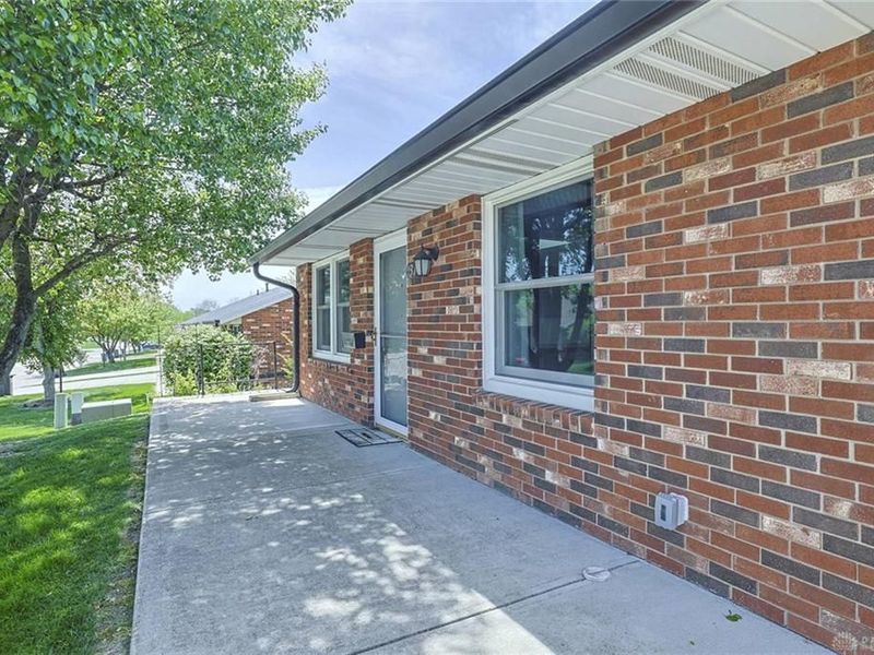 3145 Argonne Lane, Springfield, OH 45503 Photo 2