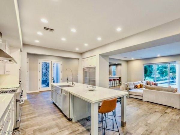 11857 Oakland Hills Drive , Las Vegas, NV 89141