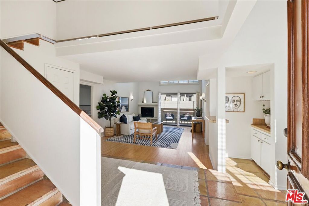 12321 Ocean Park Boulevard, Unit 18, Los Angeles, CA 90064 Main Photo