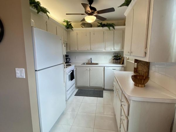 72 Newport D, Unit 72, Deerfield Beach, FL 33442