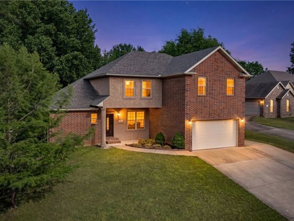 3088 Dorchester Drive, Fayetteville, AR 72703