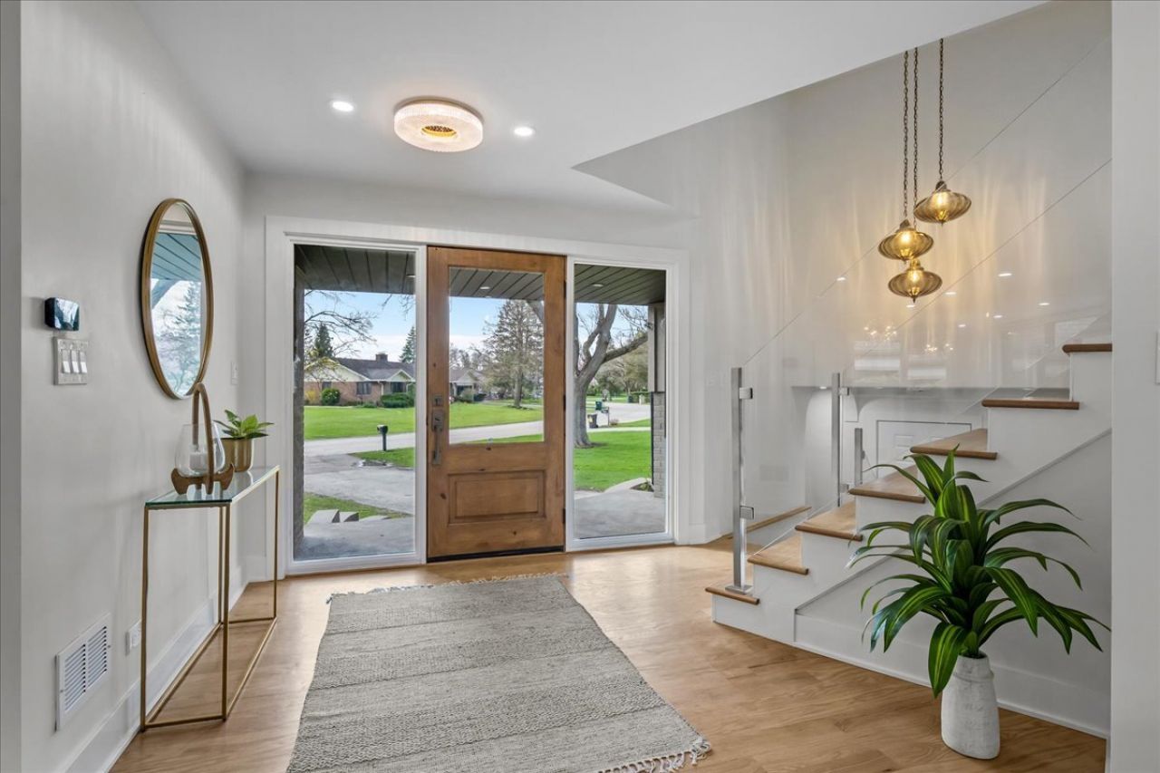 3492 Whirlaway Drive , Northbrook, IL 60062