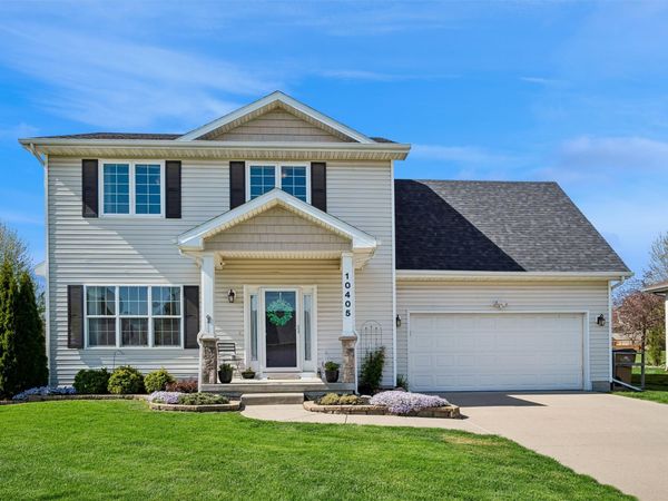 10405 Stonebridge Drive, Johnston, IA 50131