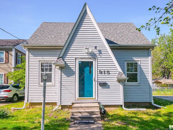 915 W LOUCKS Avenue, Peoria, IL 61604