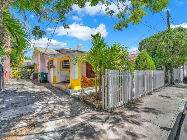 219 SW 6th Ave , Miami, FL 33130