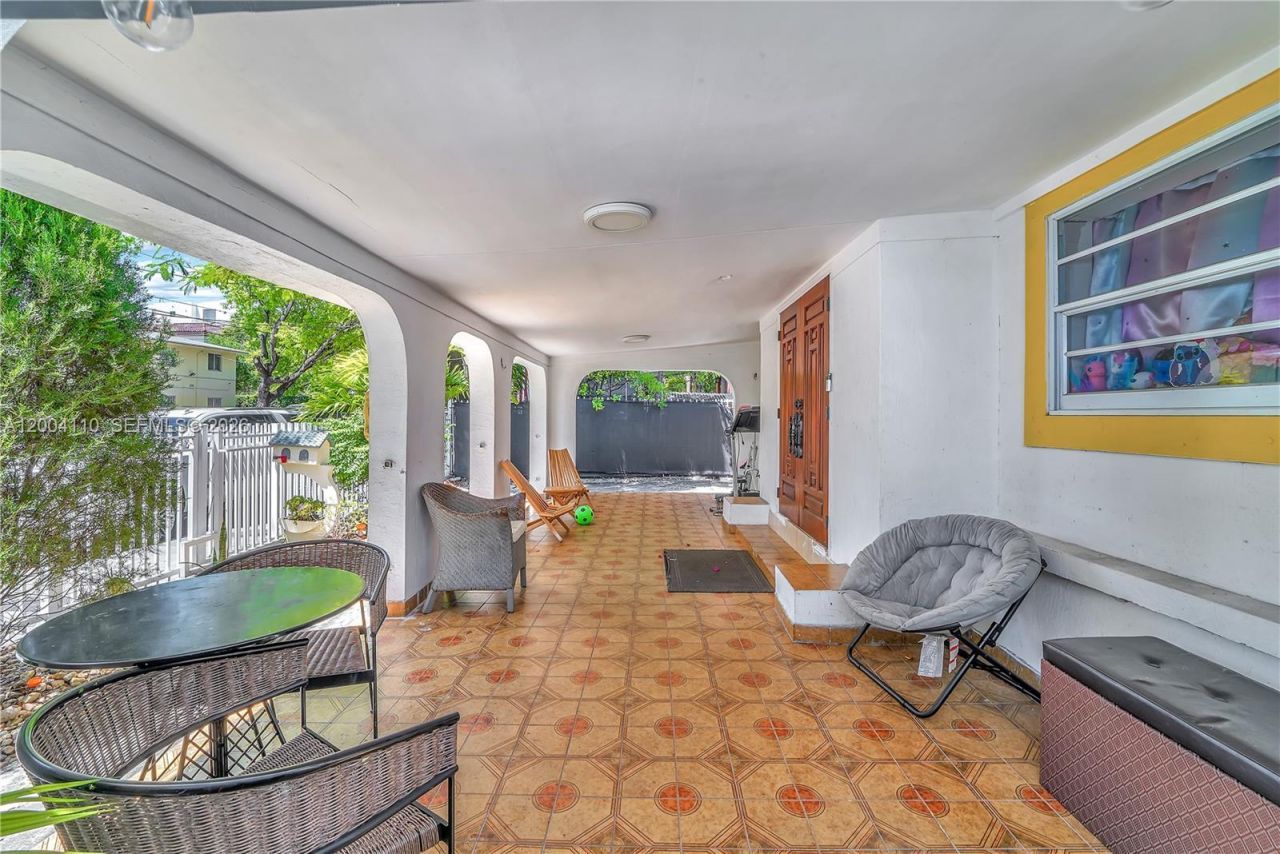 219 SW 6th Ave, Miami, FL 33130 Photo