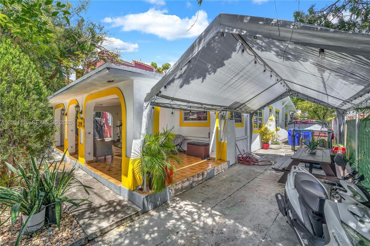 219 SW 6th Ave, Miami, FL 33130 Photo
