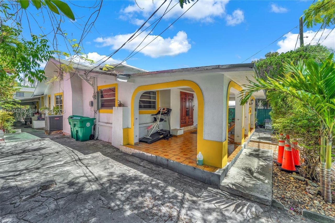 219 SW 6th Ave, Miami, FL 33130 Photo